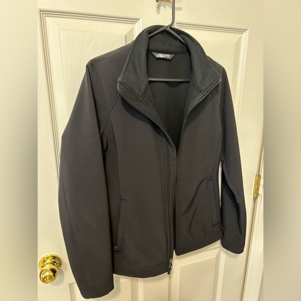 The North Face Womens Windwall Black Jacket - Picture 2 of 10